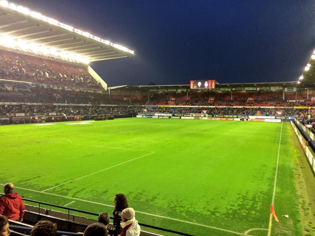 djaniweekend's tweet photo. Ya stamos en el sadar!! Día lluvioso osasuna -girona!! #aupaosasuna http://t.co/SAkW5RUAsY