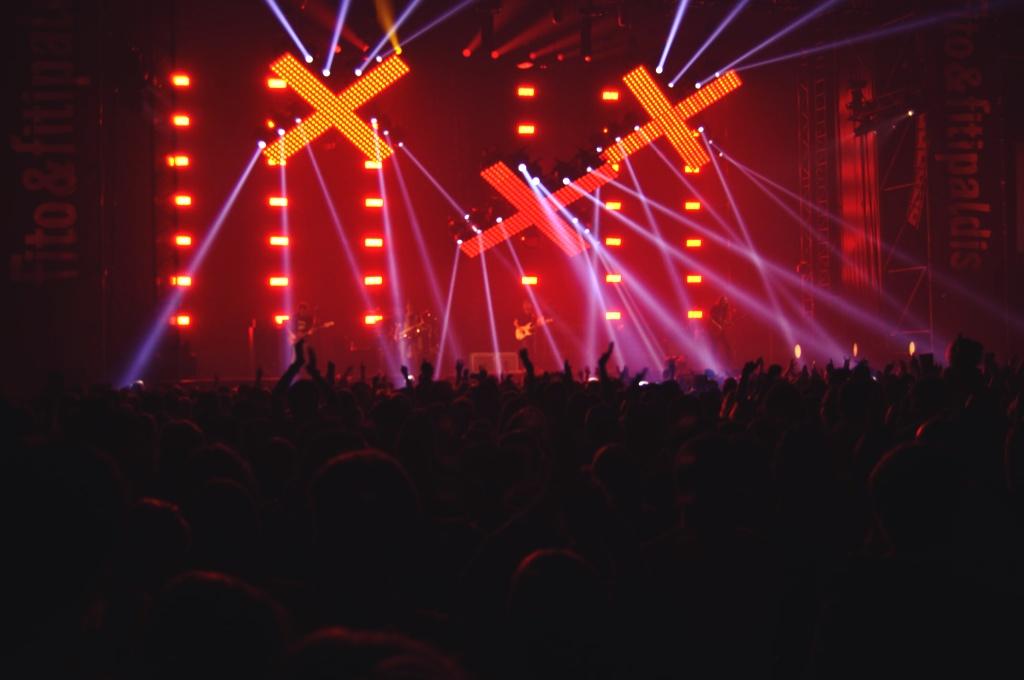 UrfirnisSL's tweet photo. Algunas de las mejores fotos de #FitoyFitipaldis #valladolid #fito #concierto http://t.co/HQuU8ZJXFt