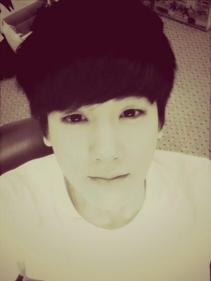 pictureshare_b's tweet photo. @Thanks_S2 안) 요청하신 #박형식 4장 도착 했습니다. 마음에 드실지 모르겠네요 마음에 안들면 다시 멘션 주시고 마음에 드시면 리트윗 또는 별글 부탁드리구 이쁘게 사용해주세요. http://t.co/VWTHqpjvff