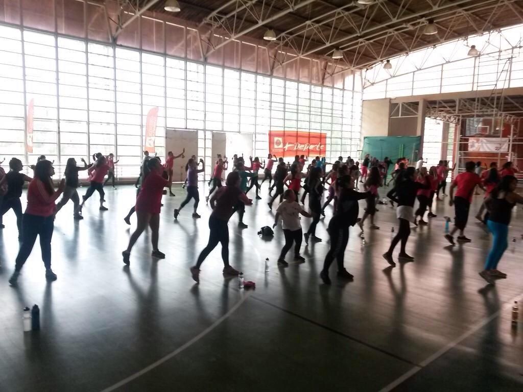 munirancagua's tweet image. Rancagua: Ya comenzó nuestra maratón de zumba en ayuda de la @Teleton. Súmate y colabora de forma sana y entretenida.
