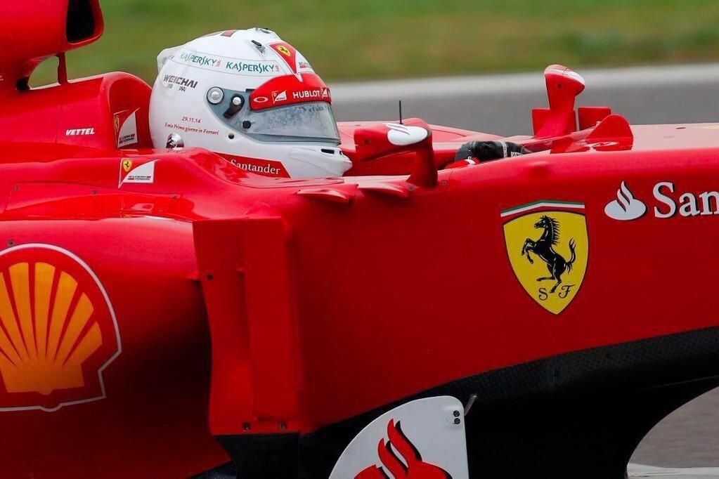 TheBestF1es's tweet photo. Más fotos sobre el test de Sebastian Vettel hoy en Fiorano. #F1 http://t.co/kbg0K0XWHb