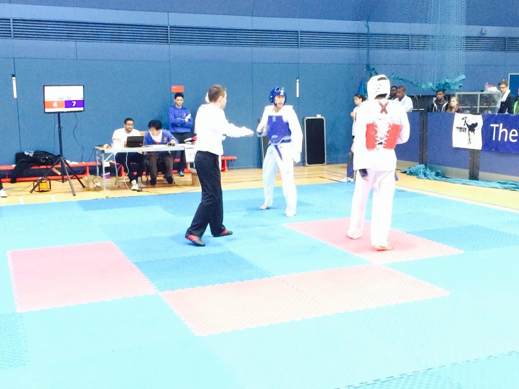 UOSurreyTKD's tweet photo. New member Keith winning his first fight for @teamsurrey #ICLO #winning http://t.co/4zN2GWHGVZ