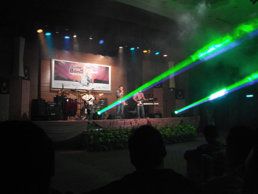 imigresenmy's tweet photo. Battle of d band imigresen sdg brlnsung di putrajaya. @imigresenmy @JPenerangan @KP_JIM @ibrahman @KDNPUTRAJAYA http://t.co/inzHQfyN0U