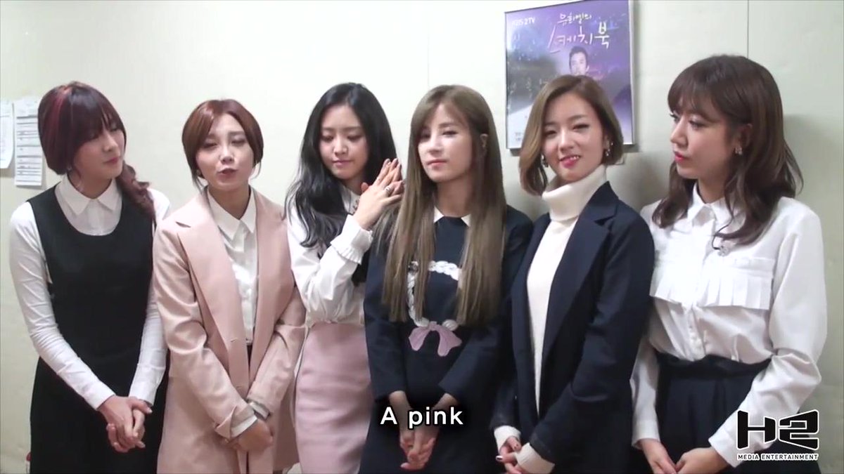 4evanilla's tweet photo. RT naeunrainbow: (영상) 141128 FLY TO THE SKY 미국 콘서트 스타들의 응원 메세지 (에이핑크 편) http://t.co/P0SKoNwQfr   #에이핑크 #Apink http://t.co/PIhjNE86Z7