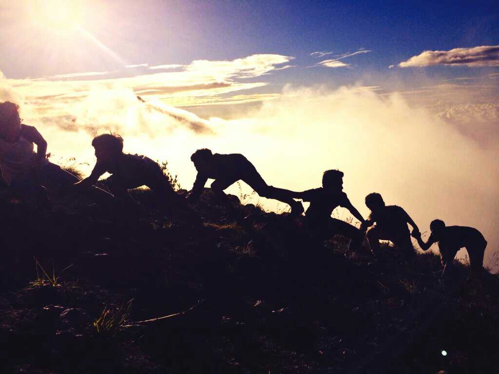 afanridge's tweet photo. @infogunung @COZMEEDer #QuizCOZMEEder arti dari sebuah pertemanan ( plawangan sembalun, mt. Rinjani ) w/ @dhikapram http://t.co/8LDzYaWpbz