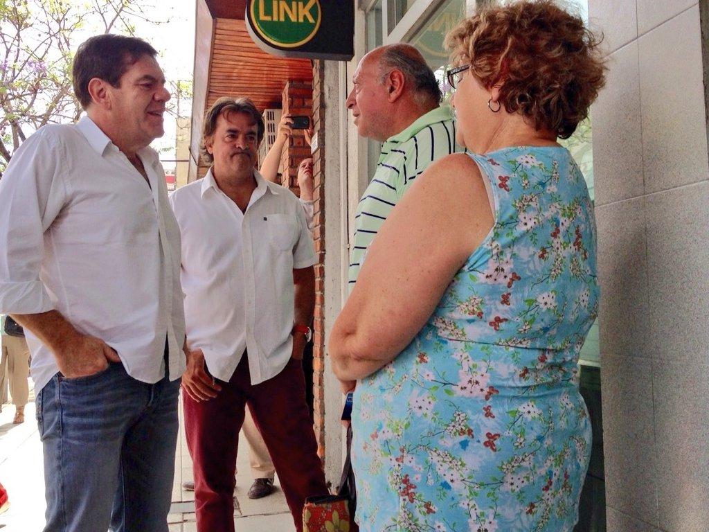 gmontenegro_ok's tweet photo. Alberto y Marta quieren que se renueve Boulogne. #JuntosPodemos. http://t.co/VJ1ZUqpCKA