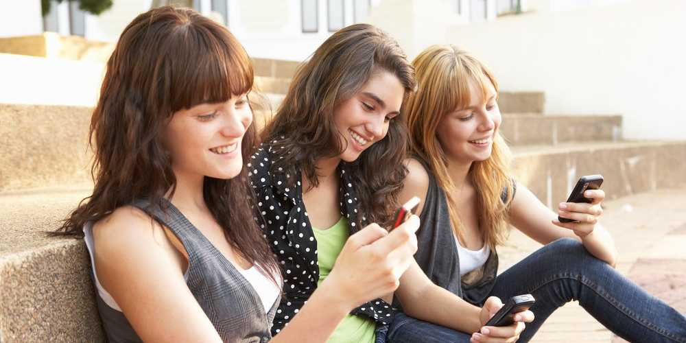 insidertechbiz's tweet image. REVEALED: The demographic trends for every social network read.bi/1w2WYd1