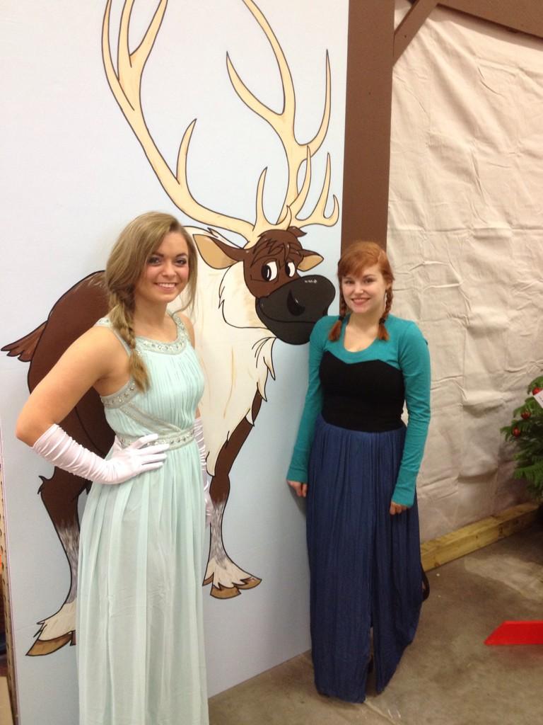 Jason Thomas (@jason02thomas) on Twitter photo #2303RichmondRoadHomeDepot kids workshop Elsa/Anna Santa and his elves. <a href="/Millaya/">Jeremy Millay</a> <a href="/KGibsTHD/">Kelly Gibson</a> #2303RichmondRoadHomeDepot kids workshop Elsa/Anna Santa and his elves. <a href="/Millaya/">Jeremy Millay</a> <a href="/KGibsTHD/">Kelly Gibson</a>