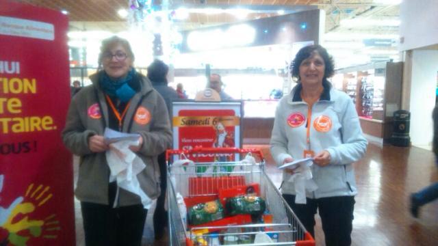toutelalsace's tweet photo. En direct du Cora à dorlisheim pour la collecte avec le #CG67 et la banque alimentaire #BA2014 http://t.co/1tyCMLAqGM