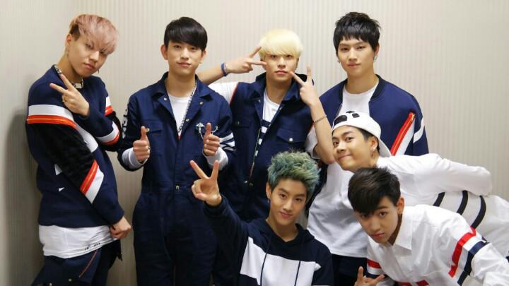 B3nfwo0CMAA33g_.jpg:large