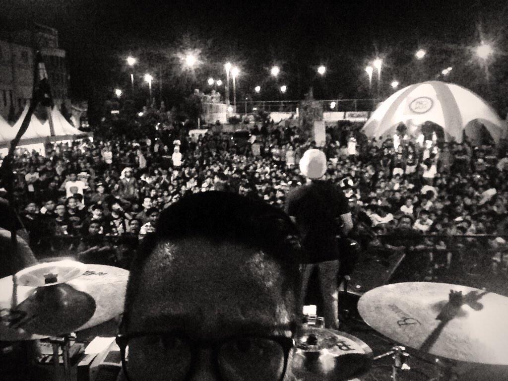 terimakasih buanyaaak arek arek Lumajang udh dtg&amp;nyanyi brg, walaupun hujan kalian masih setia auuu | <a href="/PROjam_ID/">PROjam</a>