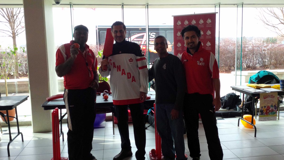 CCKIDSCAMP's tweet photo. Cricket Canada at Brampton Soccer Centre to celebrate Sports Day in Canada @BramptonSDiC , @canadiancricket http://t.co/RyVEGr0S2V