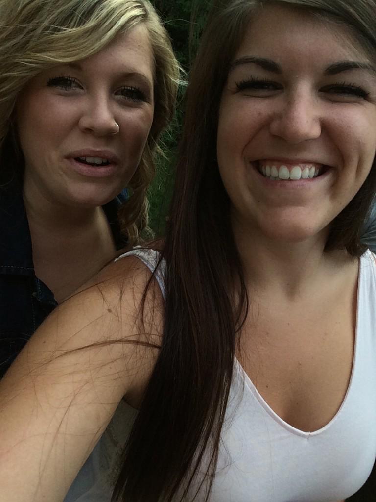 brookehunterr's tweet photo. This is what friendship is @avarielafave http://t.co/qAg4Lo3fbq