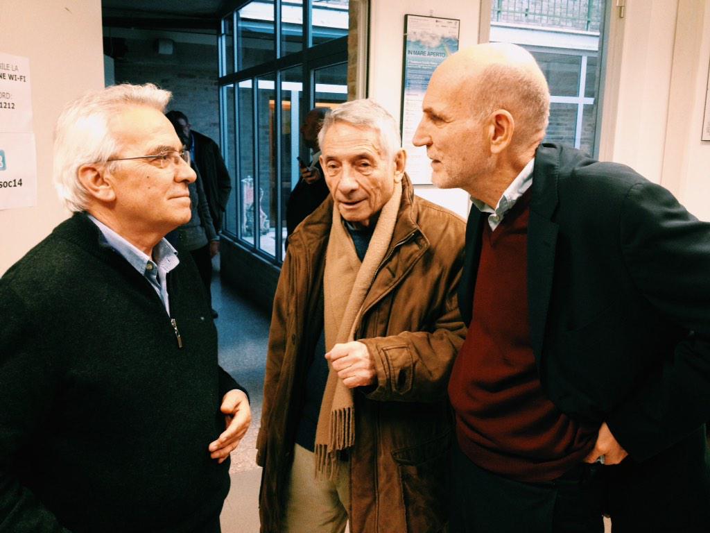 andreabraconi74's tweet photo. Don Vinicio, #MarioDondero e @marinosinibaldi: la #troika di @RedattoreSocial (si scherza...) #redsoc14 http://t.co/b9TyjMcMQN