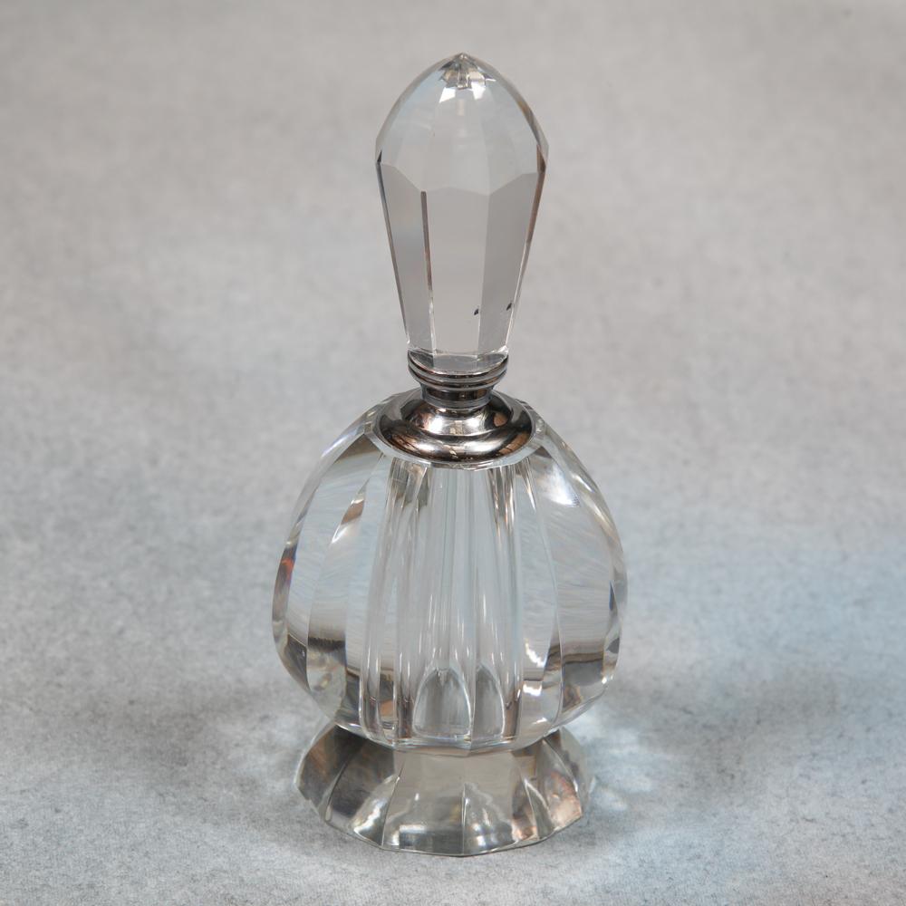 AnnaDempseydes's tweet photo. The dressing table must have! Browse and buy > http://t.co/mIzXRcf40o http://t.co/474nuMQ5QG
