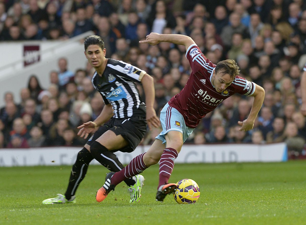 WestHam's tweet photo. PIC: Congratulations to Mark Noble on breaking the all-time #WHUFC @premierleague appearance record today! #WHUNEW http://t.co/5dCMcGjFYU