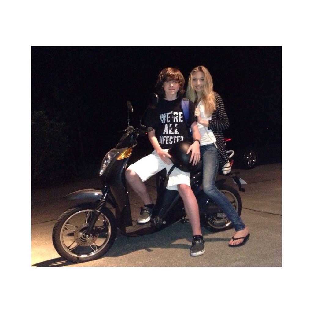 TheChanRiggs_'s tweet photo. Fun times with my babe. http://t.co/2xfLsJc9EZ
