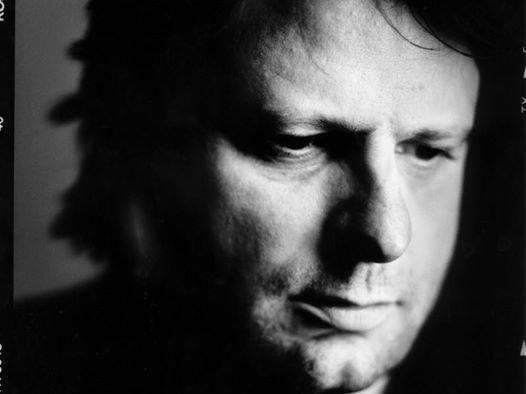 Ik zou zo veel liever nog iets tegen Luc zeggen dan er een onnozele tweet over te schrijven. Zo plots en triest.