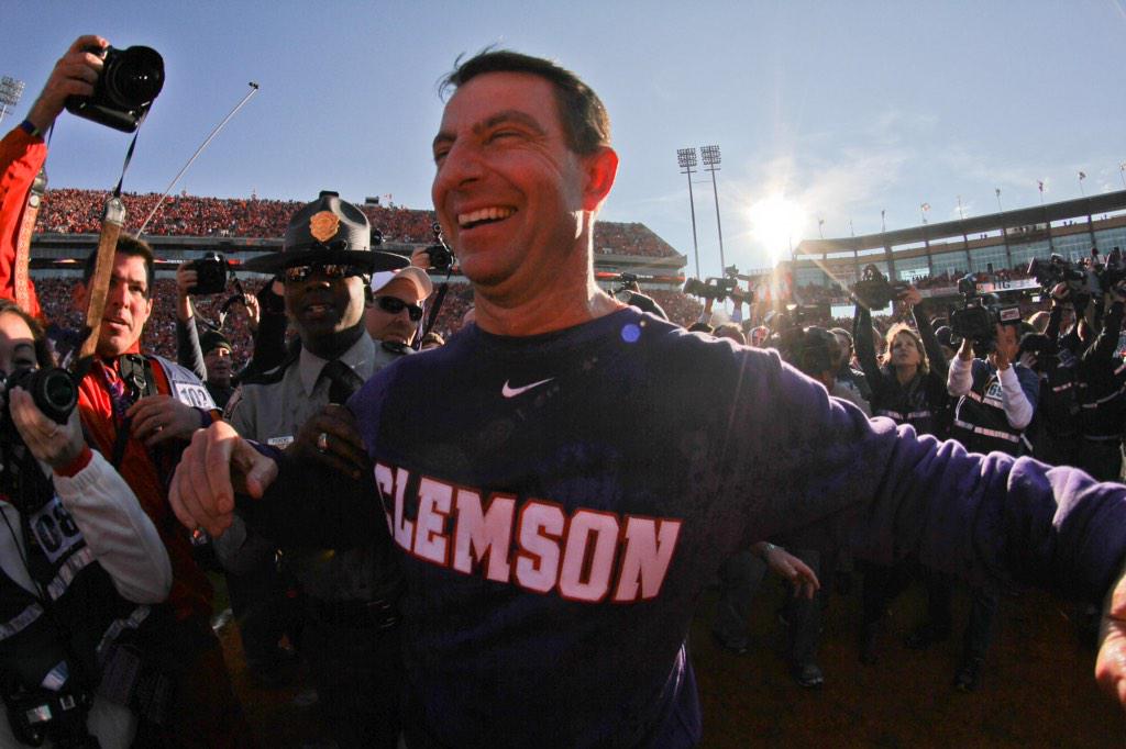 ClemsonTigers's tweet photo. Lots of smiles in #Clemson today... Hope the rest of our #ClemsonFamily is smiling, too! http://t.co/rtRCETlfE1