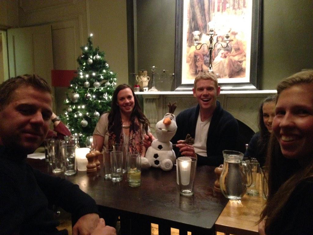 olaftennisdream's tweet photo. Just had dinner with the @HertsLta men &amp; women, great food and company #feativefeeling #teamherts http://t.co/OfdIislLsn