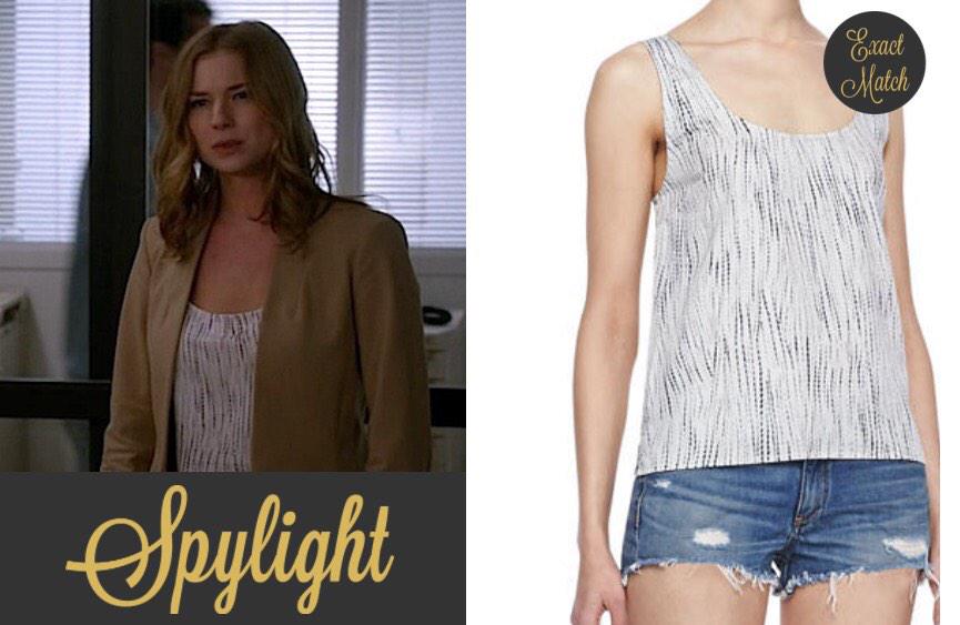 SpylightRevenge's tweet photo. We always love Emily's style! She can be chic and casual all at the same time! http://t.co/IVrcQCEAWb http://t.co/4FePhHOuwl