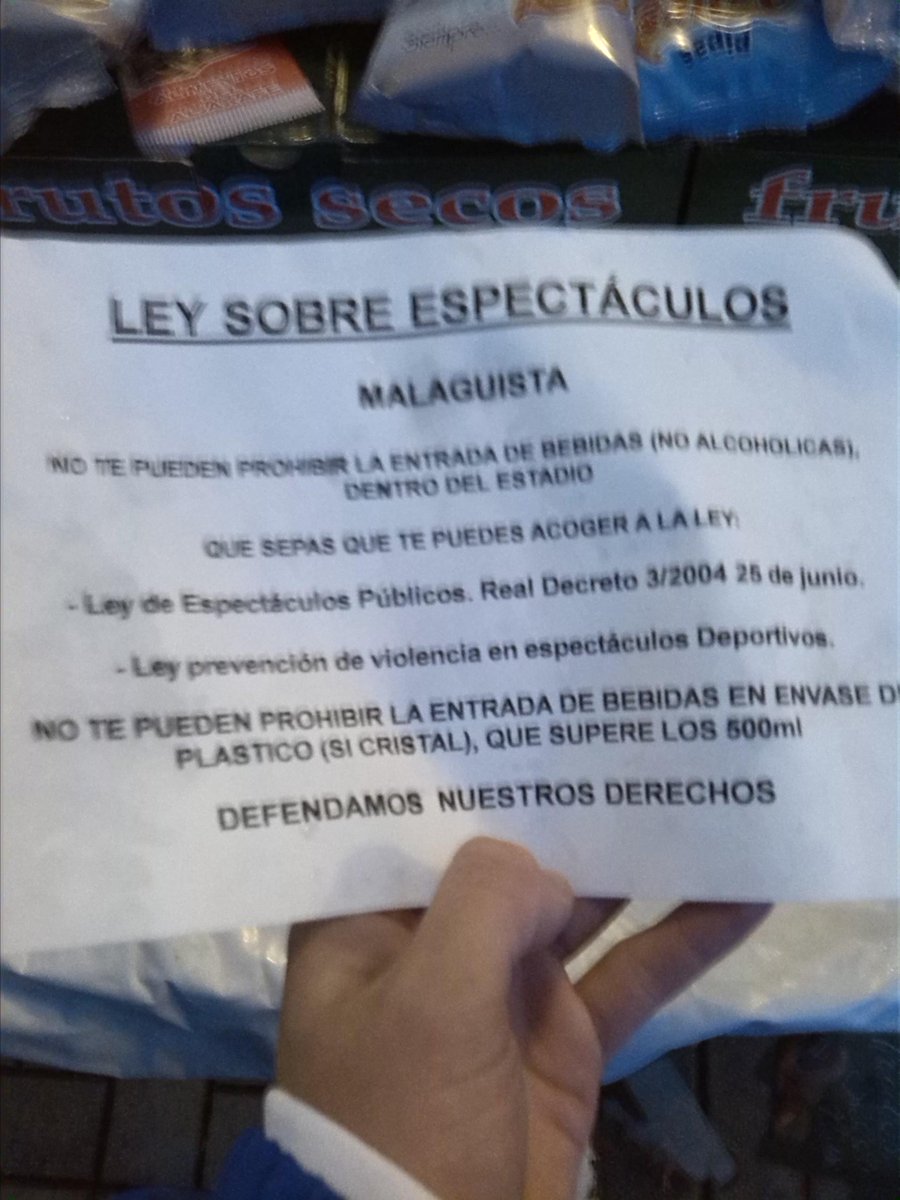 filaceromalaga's tweet photo. @MalagaCF  #noalosbaressevillano http://t.co/r3489NbQev