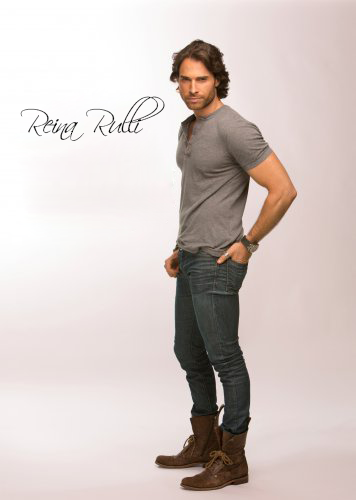RullinaticasUY's tweet photo. RT@Reina_rulli07 Guapísimo @sebastianrulli #MyStarAutograph http://t.co/SacNJriIu4