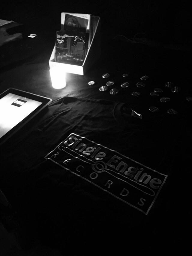 AdryeIIe's tweet image. @SingleEngineRec merch table