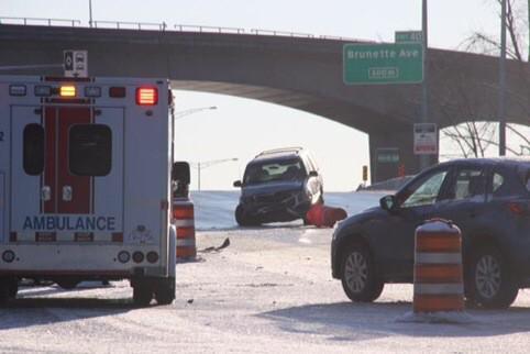 RickyB61's tweet image. #bcdrivers  #vansnowdays  NOTE Trucks don't handle better in snow   Drive wise everyone.