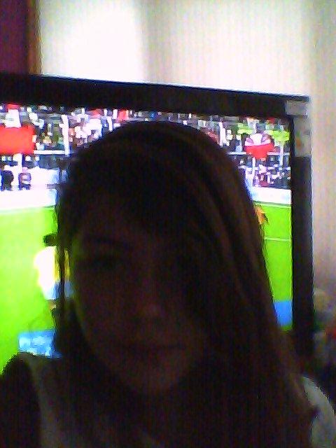 1D_CHILENA's tweet photo. #Selfieton viendo la teleton con mi familia pero ellos durmiemdo y yo estare despierta las 27 horas aporten x ellos☺ http://t.co/5Ow8JnICZn