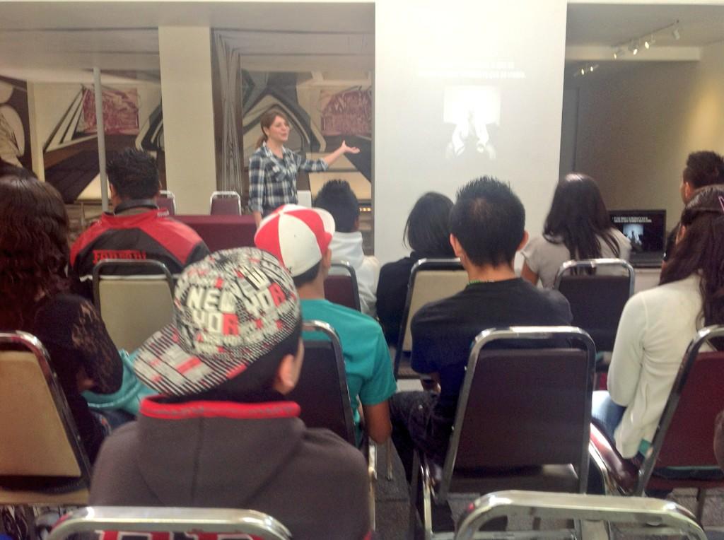 SAPSiqueiros's tweet image. La #violencia y el #cine una plática dirigida a jóvenes de secundaria dentro del taller de Rap #ProgramasComunitarios