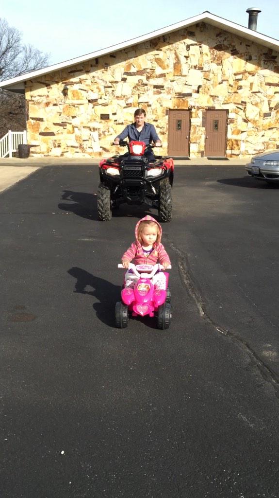 streetk_96's tweet photo. Four-wheeling gang in town. http://t.co/6zR7Q7lJcF
