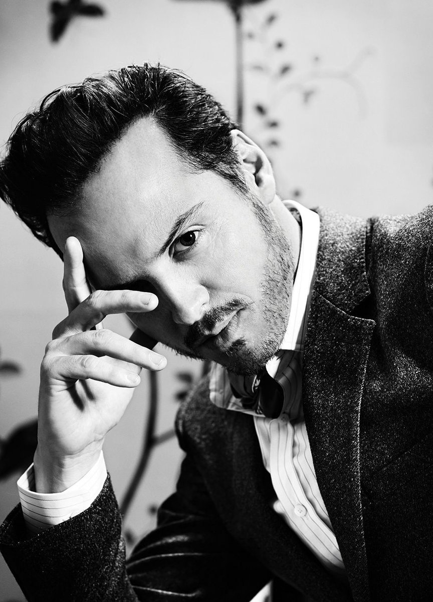 Moriiarty's tweet photo. Love is Darkness - JM x #ProjectMoriarty #NewAvi http://t.co/Ue6kk9K35j