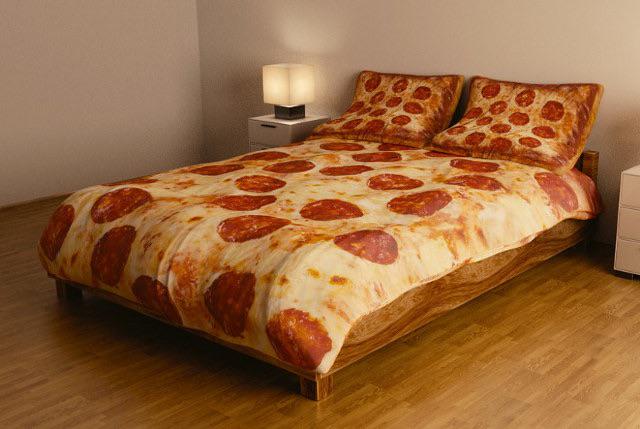 OakRye's tweet photo. If you missed the Black Friday sales, this bedding would make a perfect gift for anyone on your shopping list. Duh http://t.co/K1cAyBosEe