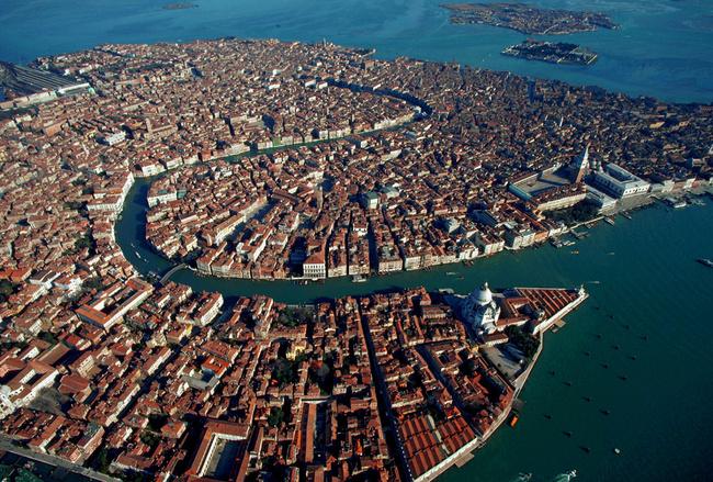 Historia ciudades on Twitter: "Venecia vista desde el aire ...