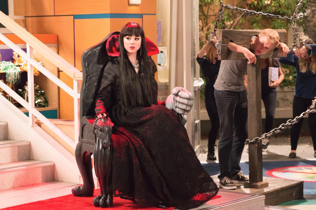Kira Kosarin on X: Phoebe Halloween costumes make me so happy