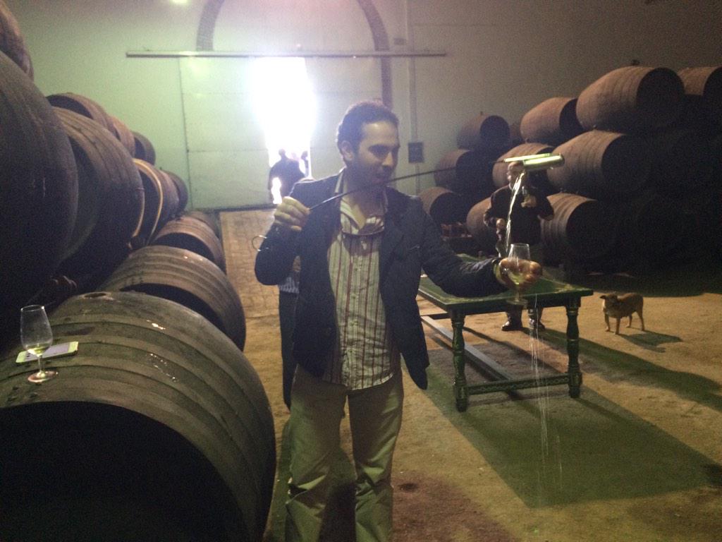 EDU_FORNA's tweet photo. @javierolias16 jajajaja, estoy tomando directrices http://t.co/H4BQpuAUmR