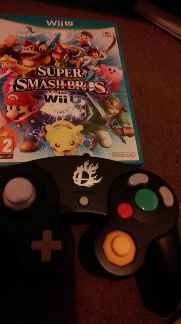 Vorneyy_F's tweet image. Look what came today! #SuperSmashBrosForWiiU #officialcontroller #goodbyesociallife 🎮