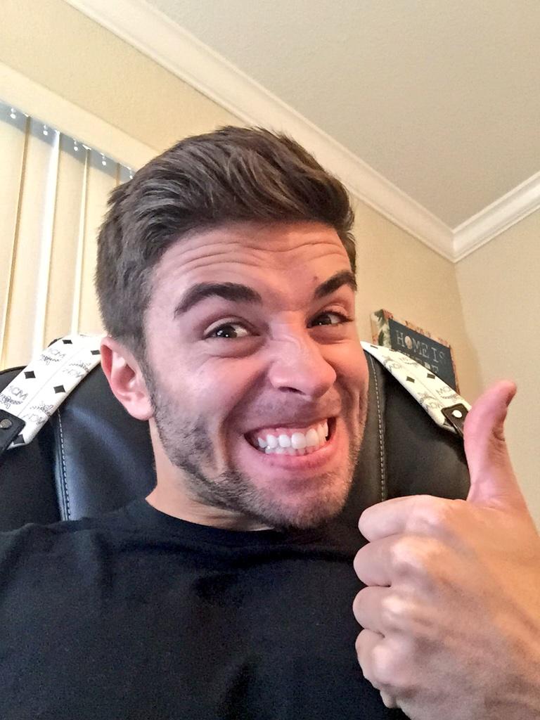 jakemiller tweet picture