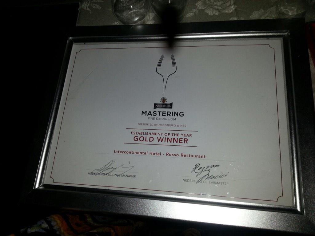 chefmourez's tweet photo. Nederburg grand winner ROSSO!@LuluHaangala @ChiAndYipyap @stephaniechibwe @CocoaButterSkin @AtienceZambia @iameraze http://t.co/S9B1WyN8Sr