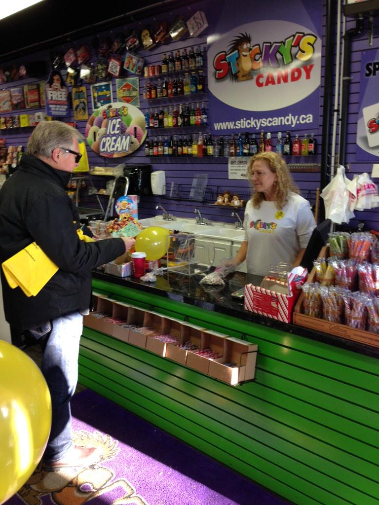 HusseinAlibhai's tweet photo. #shopthehood #stickyscandy #westbroadway @YellowPages_ca http://t.co/tW7G36vVL0