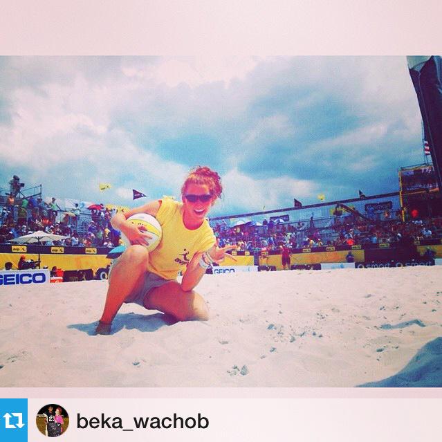 avpbeach's tweet photo. #Repost @beka_wachob. We love our fans and volunteers! #AVPFans http://t.co/M0SthUE2jJ