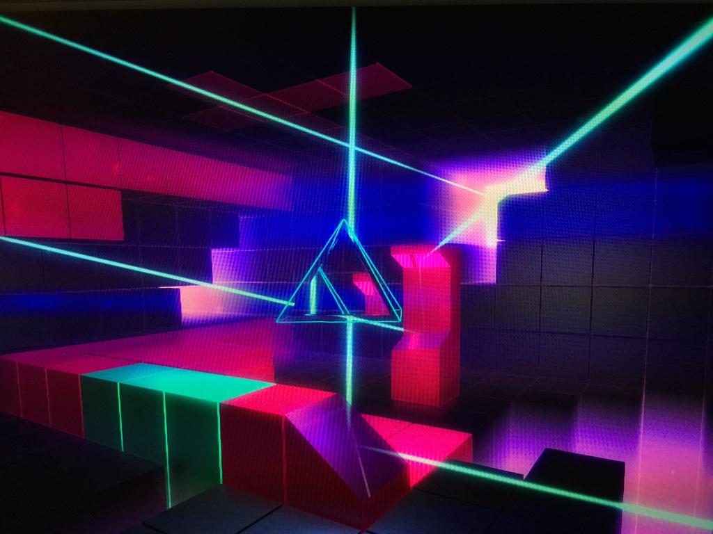 NtFloksy's tweet photo. Our Saturday into #VR. New prototype with #Oculus and #LeapMotion by #VRARlab http://t.co/2jPbnaKNHB