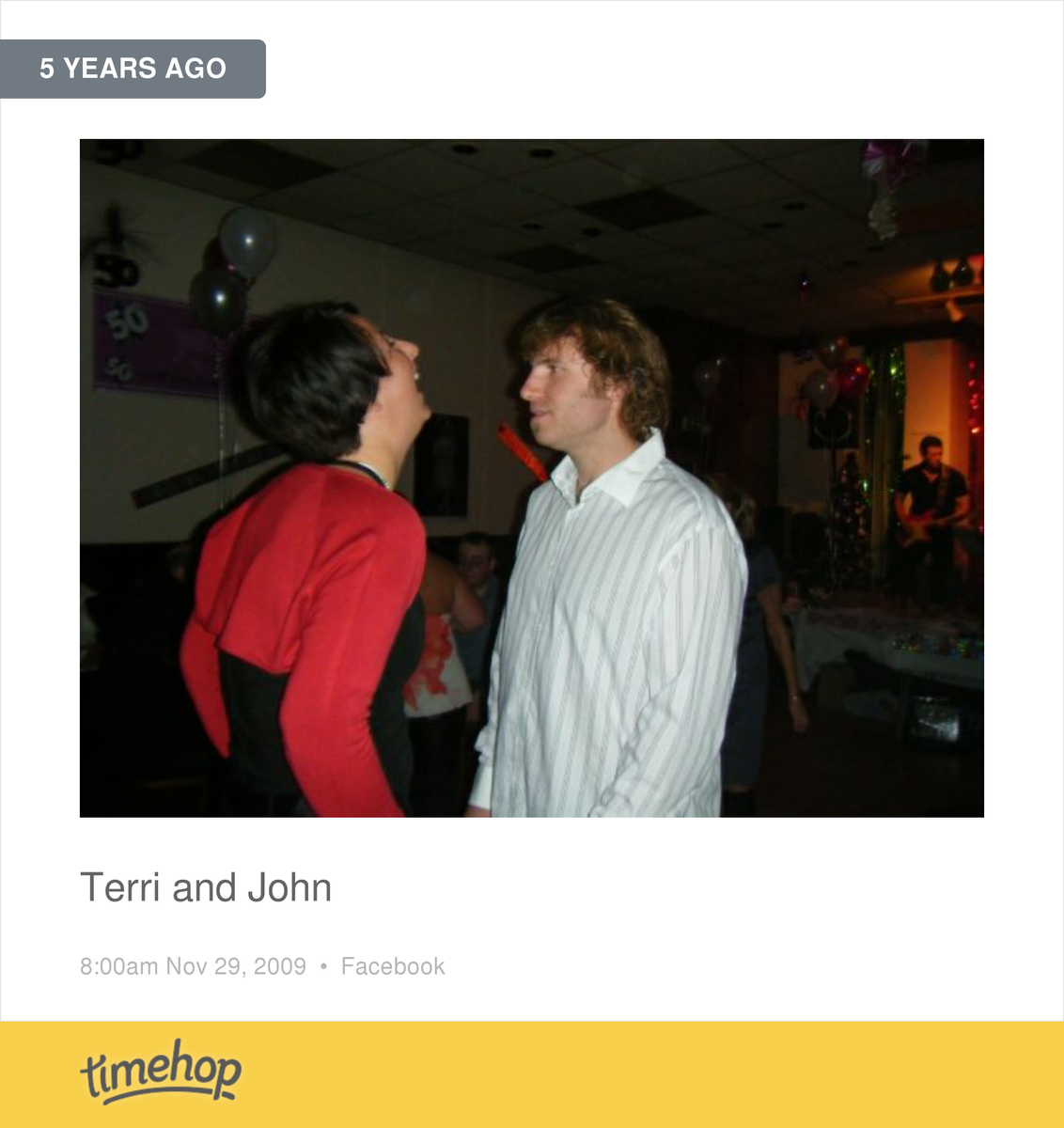 tel70rus's tweet photo. Lol look at johns hair 😜 http://t.co/DvMoEFLsyO http://t.co/25Wj3ydYbF