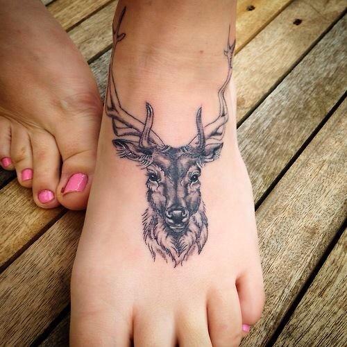 TatPierced_'s tweet photo. Fallen in love with this and really want something similar! 
Anyone else seen any inspiring designs lately? http://t.co/xu4sxiWc99