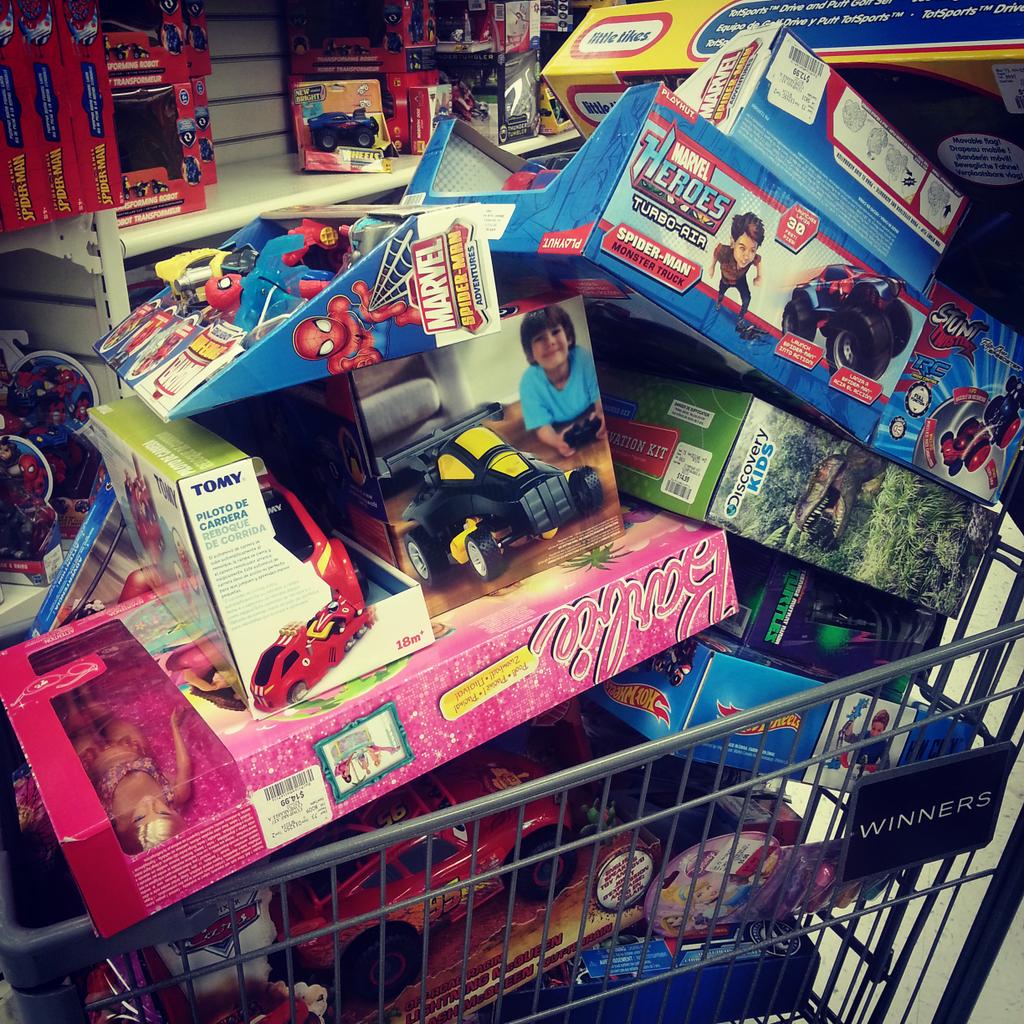WFYLondon's tweet photo. 1st of 4 carts from #operationsantaclause shopping w/ @ShopLocalLdnOnt #ldnont #MentalHealthMatters #toysforkids http://t.co/jPNwLs5XOi