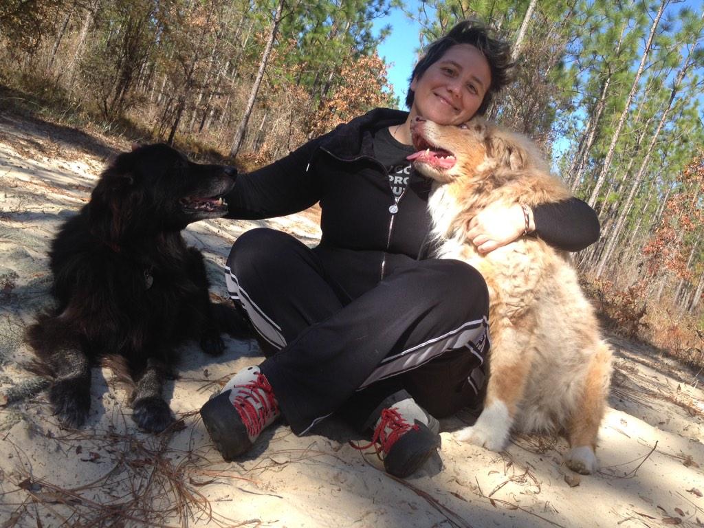 StefyBau's tweet photo. Saturday walk with the boys. Little break to share some β€οΈ and plenty of Hugs @powerofhug #HugMeApp #lovethem #Family http://t.co/ljPTupcgeG