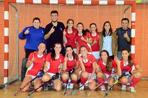 cdterrassa1910's tweet photo. Avui el Cadet Femení s'ha proclamat Campió de Catalunya de Hockey Sala GA. Moltes felicitats campiones! #SomVermelles http://t.co/WnbvkZZHK8