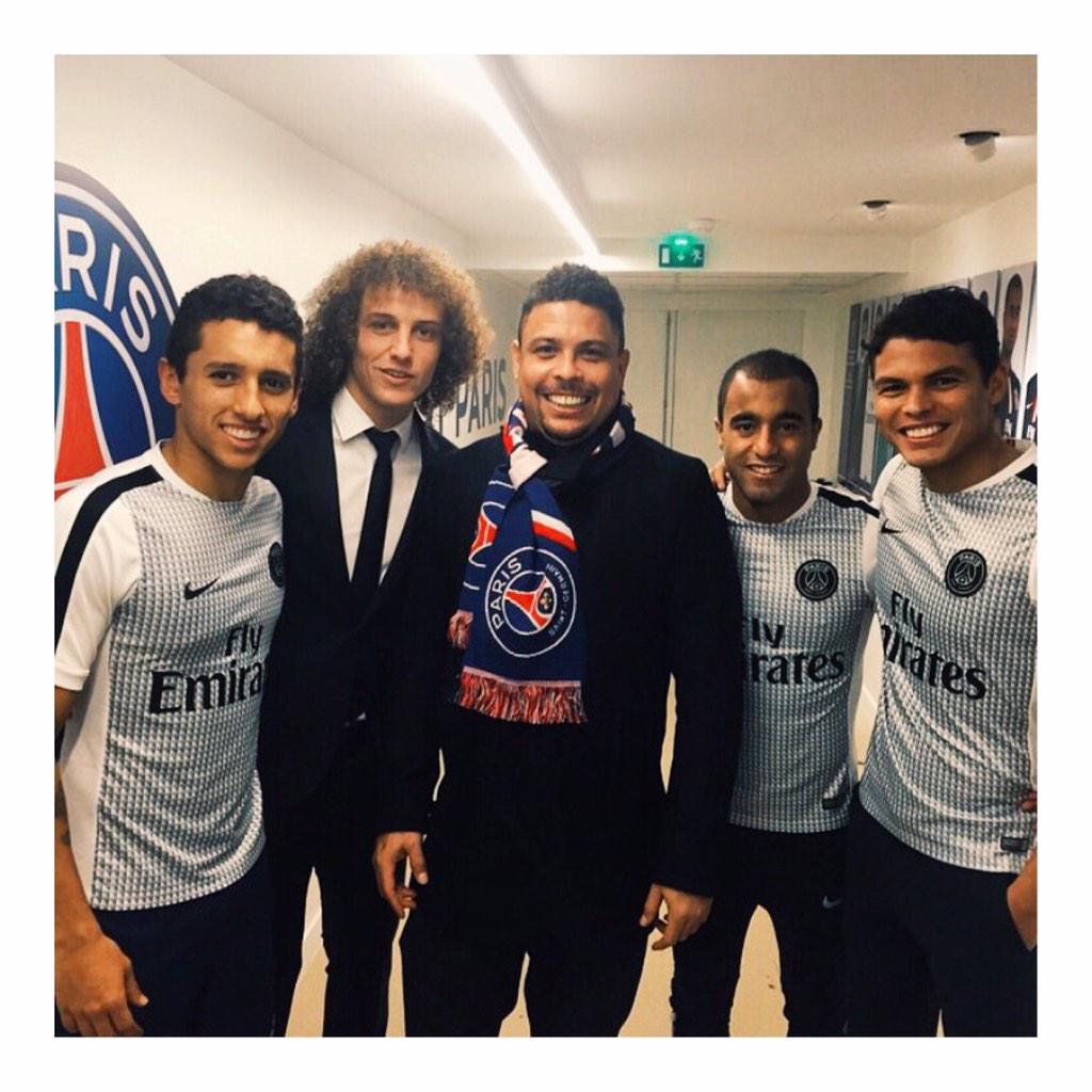 Hoje tivemos o prazer de receber o fenômeno, sempre pé quente ein <a href="/Ronaldo/">Ronaldo Nazário</a> | Après la victoire avec <a href="/Ronaldo/">Ronaldo Nazário</a>