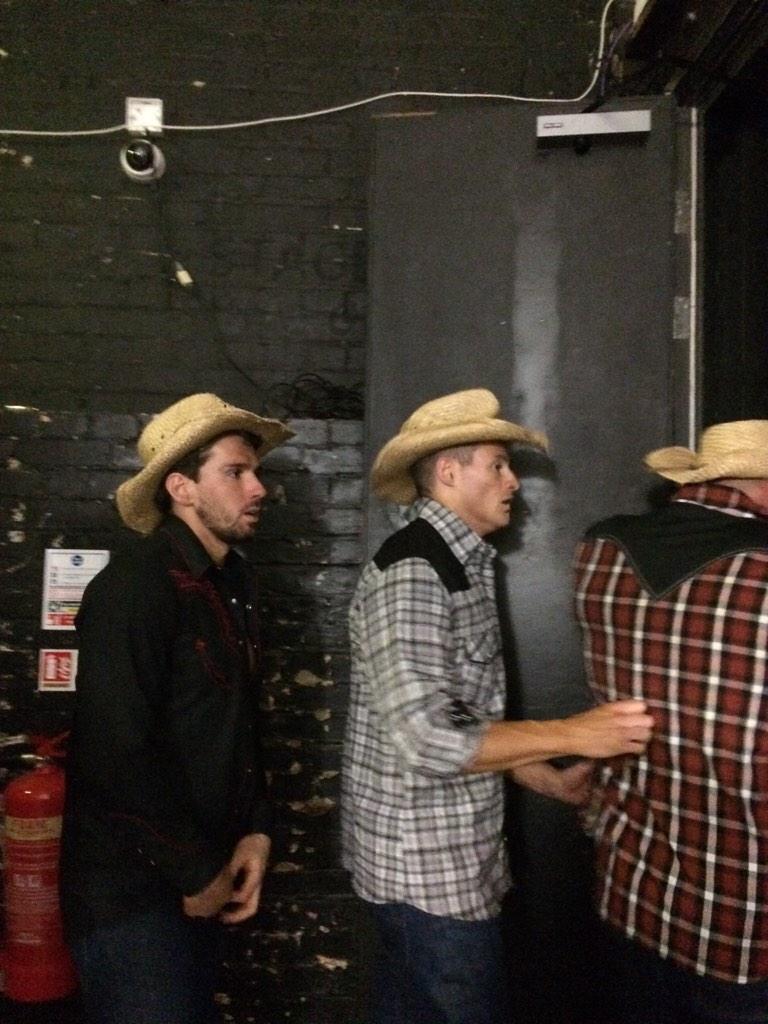 ForbiddenNights's tweet photo. Here we go http://t.co/UGQTZZ1NjF